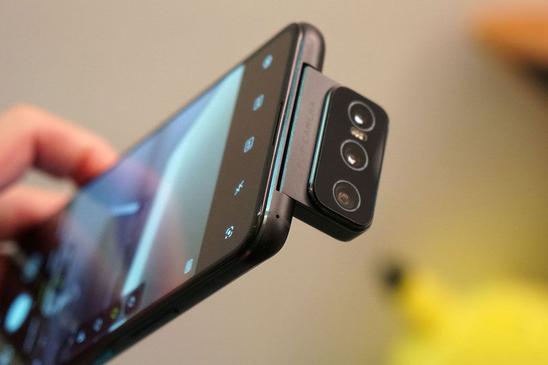 Smartphone chip S888, RAM 8 GB, pin 5.000 mAh, camera xoay gập, giá hơn 22 triệu