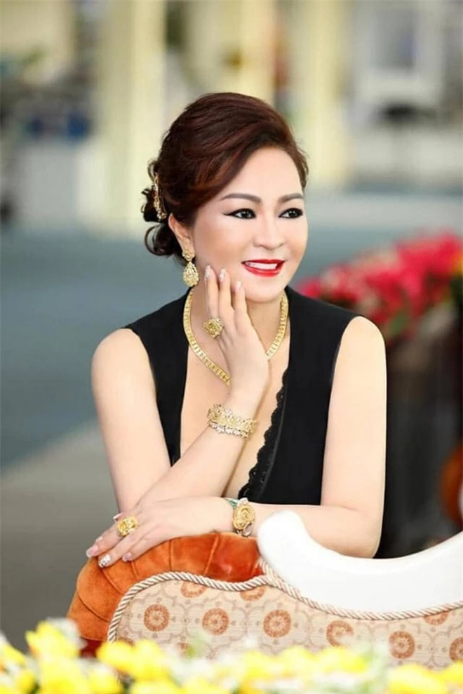 Bà Nguyễn Phương Hằng kể chuyện hoa hậu mua giải, được mời đi thi sắc đẹp nhưng từ chối - Ảnh 3.