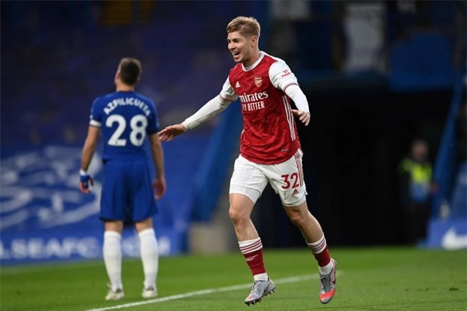 Smith-Rowe trừng phạt sai lầm của các cầu thủ Chelsea, ghi bàn duy nhất của trận đấu