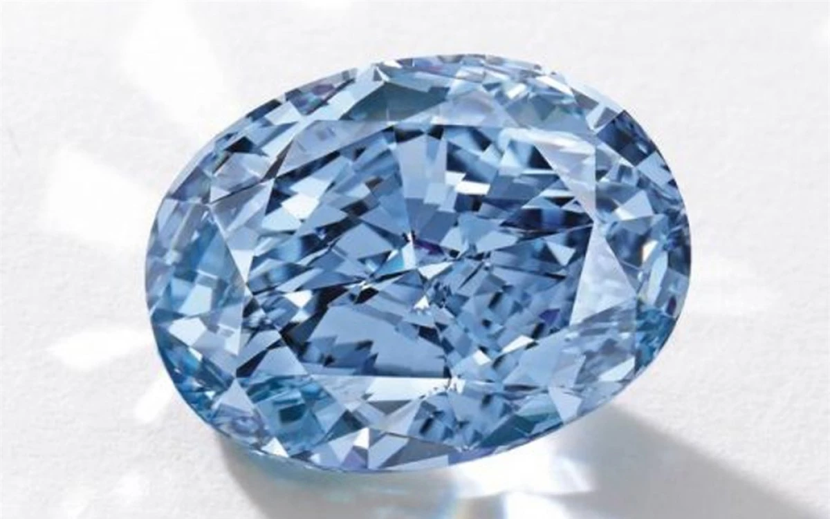 Viên kim cương xanh Blue Diamond có giá 3,93 triệu USD mỗi carat.