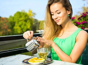 Uống trà tốt cho sức khỏe não bộ