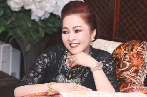 Bà Nguyễn Phương Hằng kể chuyện hoa hậu mua giải, được mời đi thi sắc đẹp nhưng từ chối