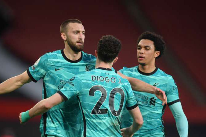 Ngược dòng hạ gục MU, Liverpool nuôi hy vọng giành vé dự Champions League