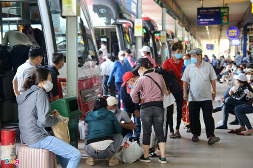 TIN TỐI (14/5): Thêm 60 ca mắc Covid-19 mới; TP HCM dừng vận chuyển khách đến các vùng có dịch