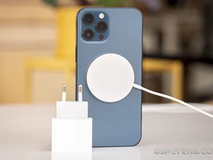 Vì sao các mẫu iPhone có tốc độ sạc chậm hơn smartphone Android?