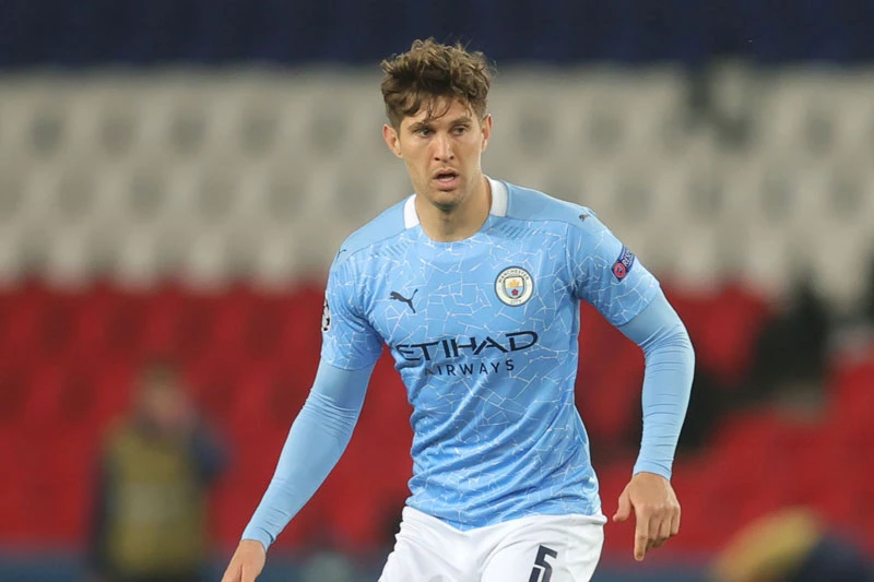 Trung vệ: John Stones (Manchester City).