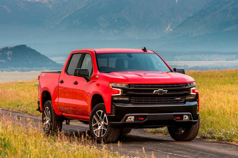 9. Chevrolet Silverado 1500 (giá: 29.300-57.700 USD).