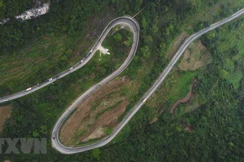 Ngắm nhìn Đèo Mã Phục, con đèo đẹp nhất tỉnh Cao Bằng