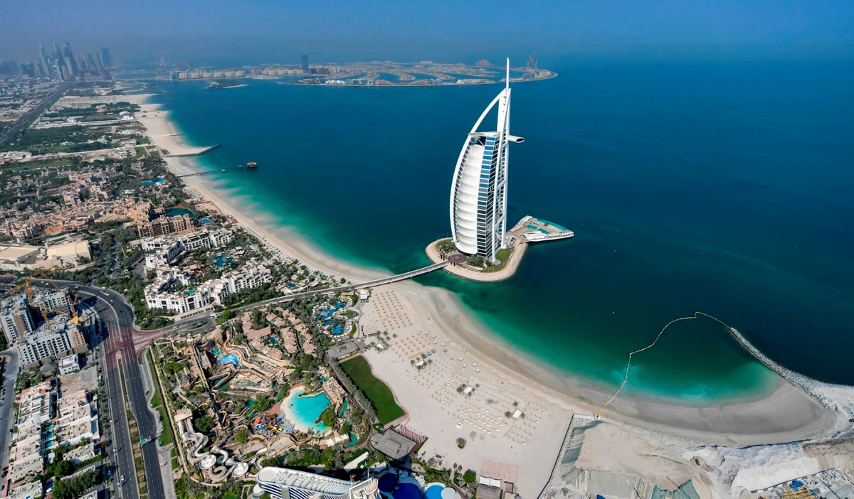 UAE đẩy nhanh những thay đổi về cư trú và thị thực du lịch của mình khi đối mặt với đại dịch Covid-19. Ảnh: AFP. UAE đẩy nhanh những thay đổi về cư trú và thị thực du lịch của mình khi đối mặt với đại dịch Covid-19. Ảnh: AFP.