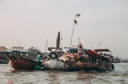 Đầu bếp nổi tiếng nào từng bán hủ tiếu trên chợ nổi Cái Răng?