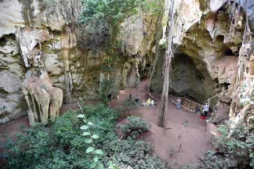 Phát hiện mộ Homo sapiens cổ xưa nhất thế giới, như "vượt thời gian"