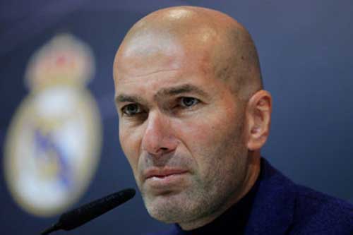 Zidane thông báo nội bộ sẽ rời Real vào cuối mùa