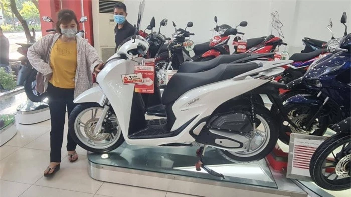 Honda SH 2019 tang gia anh 1