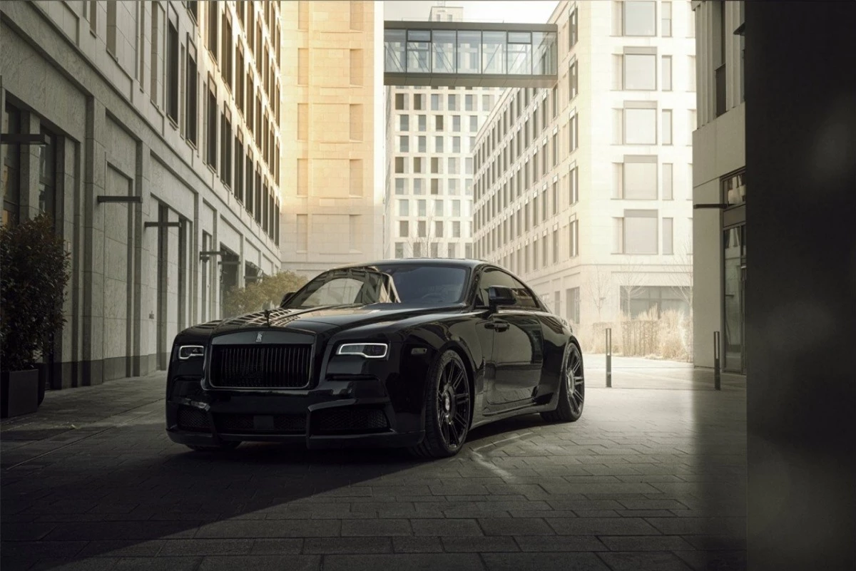 Giống với những gói độ trước đây của Spofec dành cho Rolls-Royce, gói độ của Wraith Black Badge cũng được bộ phận này đặt tên là Overdose. Sau khi nâng cấp, chiếc GT siêu sang hai cửa sẽ sở hữu vẻ ngoài bề thế và “bí ẩn” hơn trong khi động cơ sẽ được nâng cấp lên với công suất cực đại 717 mã lực