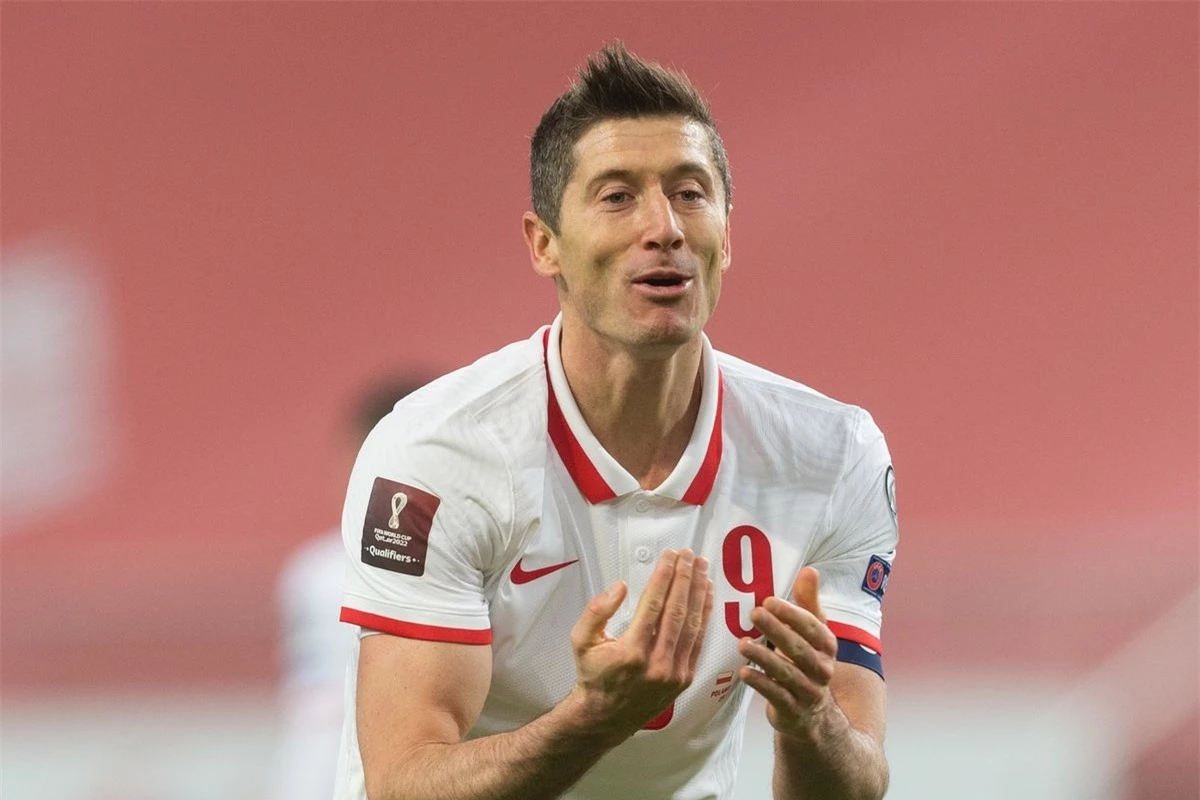 5. Robert Lewandowski - ĐT Ba Lan (66 bàn/118 trận)