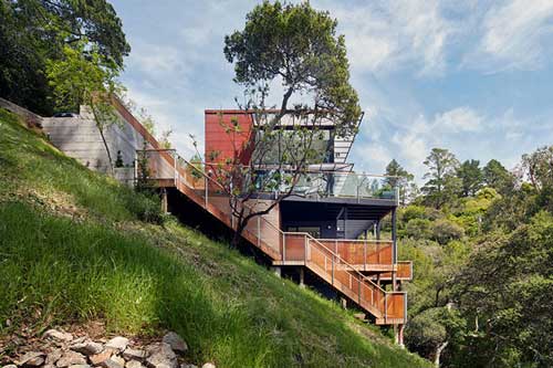 Ngắm nhìn căn biệt thự sang trọng nằm trên sườn núi