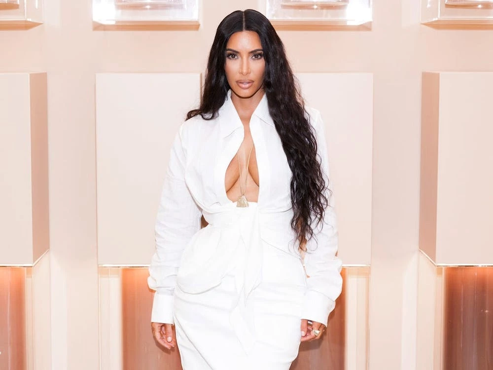 Kim Kardashian trở thành tỷ phú nhờ kinh doanh.