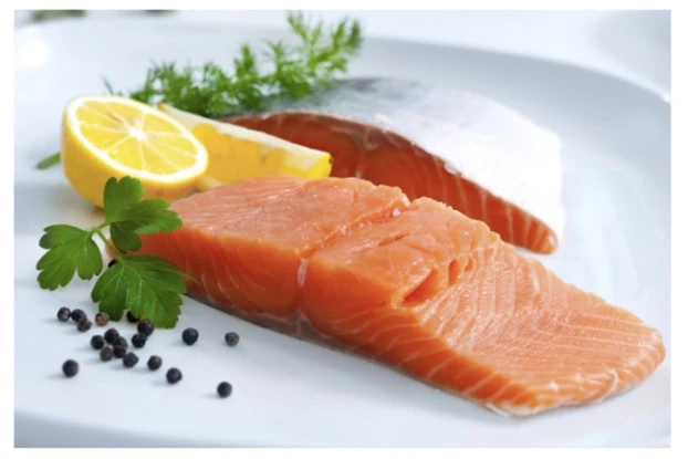   Người thiếu máu cơ tim nên ăn cá mỗi tuần để phòng nhồi máu cơ tim.  