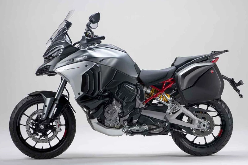 2. Ducati Multistrada V4 (giá khởi điểm: 19.995 USD).