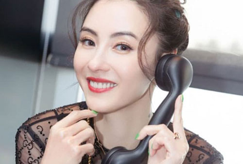 Trương Bá Chi tiết lộ bị yếu tai nhưng không dám nói với các con vì lý do ai nghe cũng rơi nước mắt