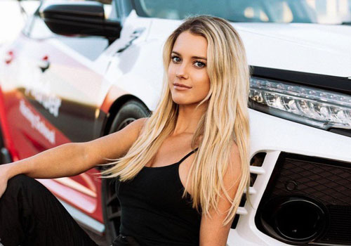 Điểm danh 3 cô gái nổi tiếng trong làng đua ô tô