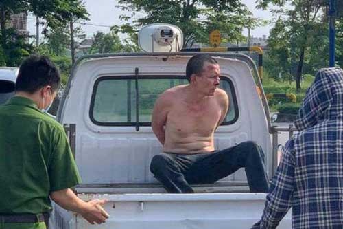 Hà Nội: Táo tợn tấn công tài xế, cướp taxi giữa ban ngày