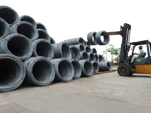 Xuất khẩu thép 4 tháng đầu năm tăng vọt
