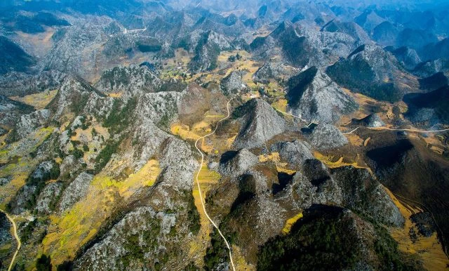Cao nguyên đá Đồng Văn (Công viên Địa chất Cao nguyên đá Đồng Văn) đã được UNESCO công nhận là Công viên địa chất toàn cầu vào năm 2010. Ảnh: Dulichhagiang.vn.