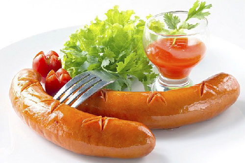 Ăn quá nhiều xúc xích có nguy cơ ung thư trực tràng