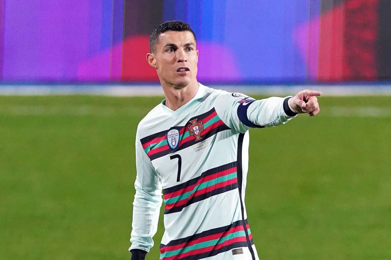 4. Cristiano Ronaldo (đội tuyển Bồ Đào Nha, tỷ lệ: 9/1).