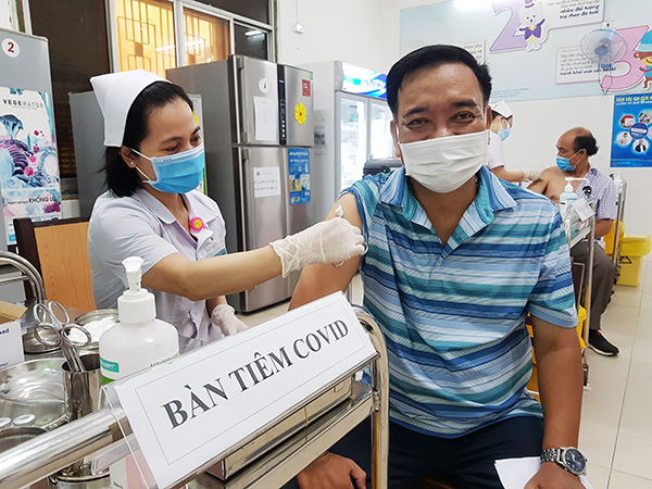 Đà Nẵng: Mỗi điểm tiêm vaccine Covid-19 sẽ thiết lập một đơn vị cấp cứu thu nhỏ để kịp thời xử lý sốc phản vệ