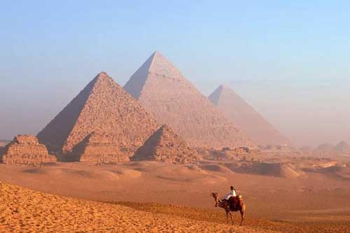 Ai mới thực sự là người đã xây các kim tự tháp Ai Cập?