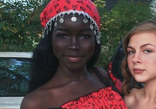 Cô gái Mỹ được mệnh danh là ‘búp bê Barbie da màu’