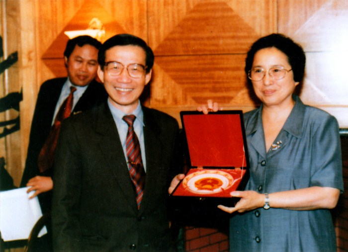 Cố Giáo sư Vũ Đình Cự: “Chỉ có doanh nghiệp mới đi đến cùng với công nghệ cao”
