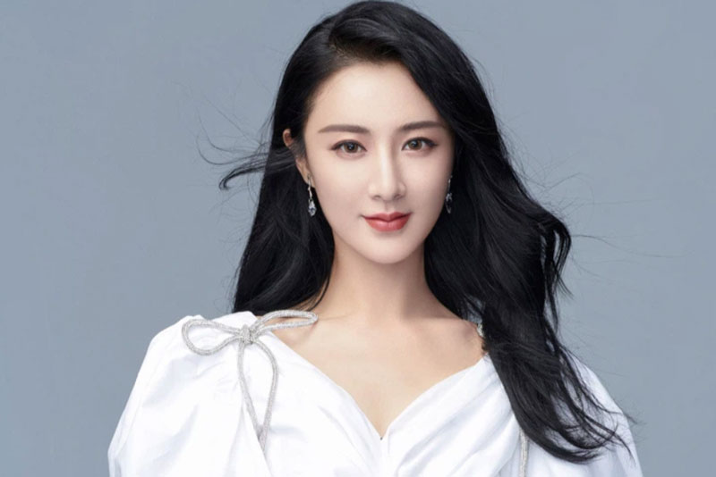 Ca sĩ, "nữ hoàng livestream" từng bán cả tên lửa lọt vào danh sách 500 tỷ phú Trung Quốc