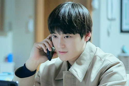 Thời trang của Kim Bum khi vào vai sinh viên ở tuổi 32