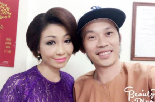 Danh tính người phụ nữ tự nhận là "vợ không công khai" của Hoài Linh: Nghệ sĩ cải lương, có mối quan hệ thân thiết với loạt nghệ sĩ nổi tiếng Vbiz