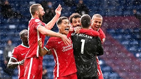 Đua Top 4 Ngoại hạng Anh: Chelsea & Liverpool sáng cửa, Leicester mất quyền tự quyết