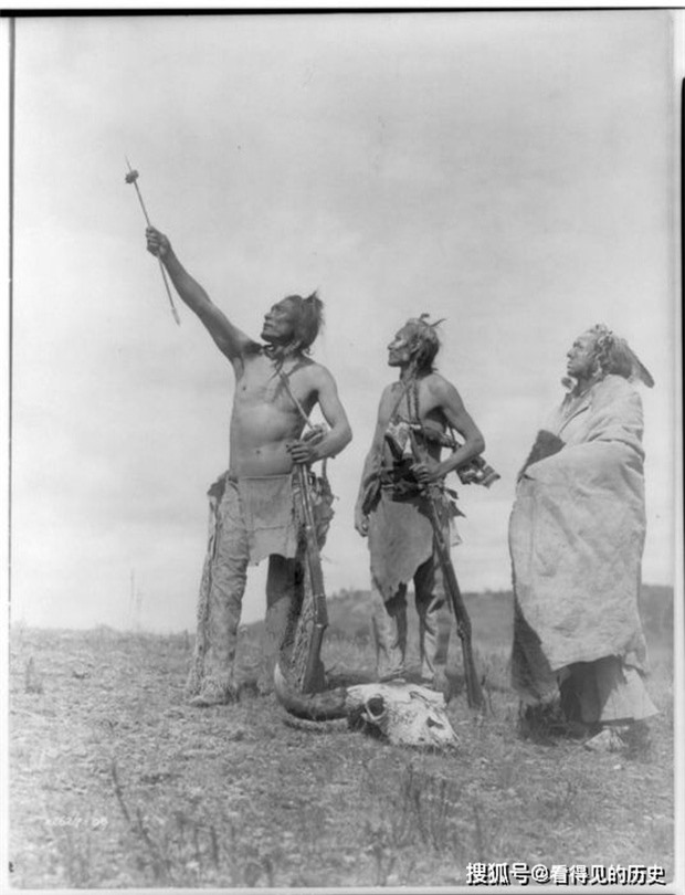 Những bức ảnh quý hiếm 100 năm trước về thổ dân da đỏ - chủ nhân thực sự của lục địa Bắc Mỹ - Ảnh 12.