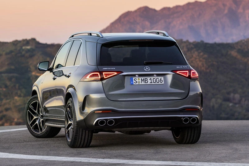 7. Mercedes-AMG GLE 53 (giá: 72.350 USD).