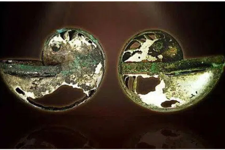 Cốc rượu kỳ dị "uống mãi không hết" trong ngôi mộ cổ: Sự thật chỉ được hé lộ sau khi chụp X-quang