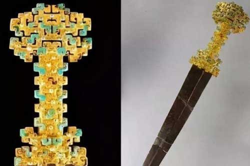 Lăng mộ khai quật được chuôi kiếm vàng ròng nặng 6kg nhưng các chuyên gia chỉ quan tâm đến đống sắt vụn bên cạnh!