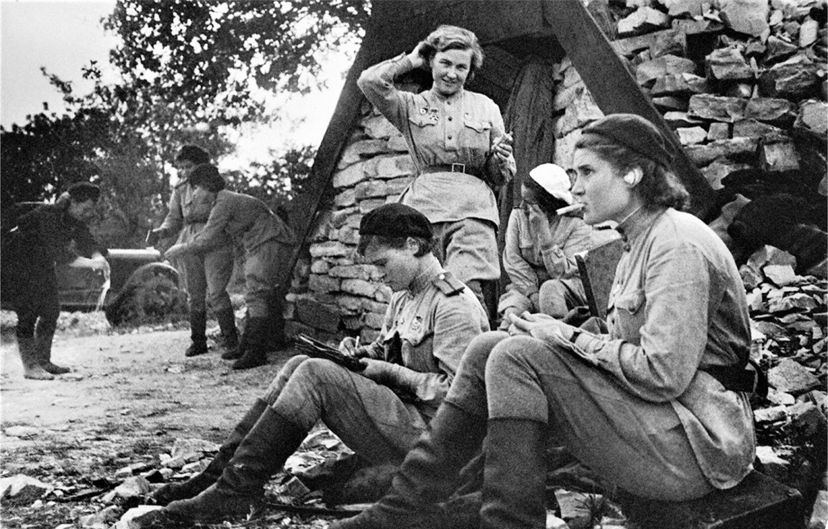Các nữ phi công Hồng quân.