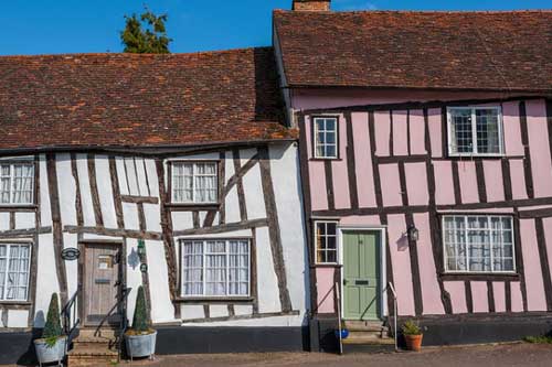 Ngôi làng gây "nhức mắt" nhất quả đất: Làm bằng gỗ nghiêng ngả đến xiêu vẹo, tồn tại vài thế kỷ rồi nhưng tuyệt nhiên không đổ