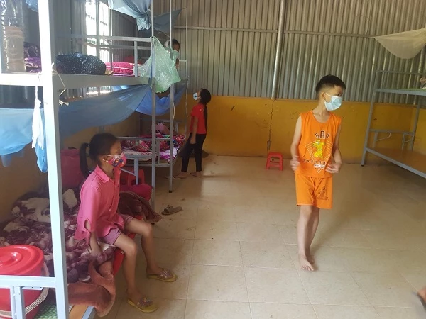 Gần 900 cháu nhỏ đang được cách ly tập trung tại huyện Nậm Pồ, Điện Biên.