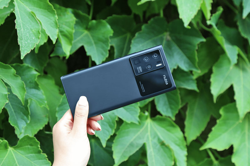 Smartphone mạnh bậc nhất quả đất, camera ‘khủng’, sạc đầy pin trong 15 phút, giá hấp dẫn