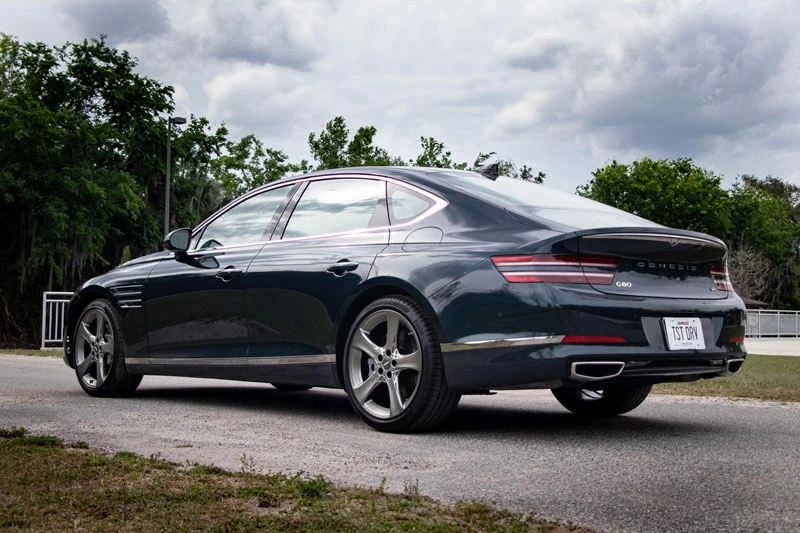 2. Genesis G80 (giá: 47.700-62.250 USD).