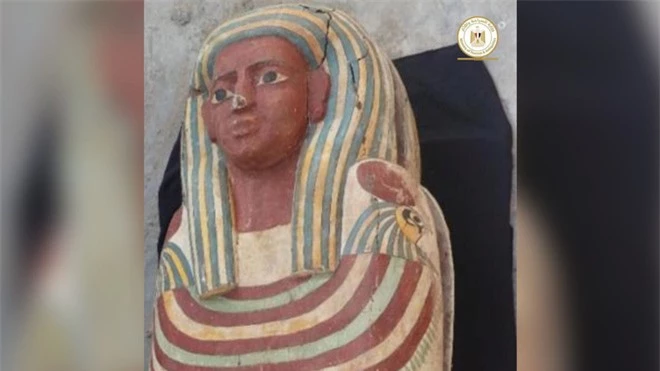 Khai quật hầm mộ cổ nghìn năm tuổi ở Ai Cập, tìm thấy Cuốn sách của người chết dài 4m - Ảnh 1.
