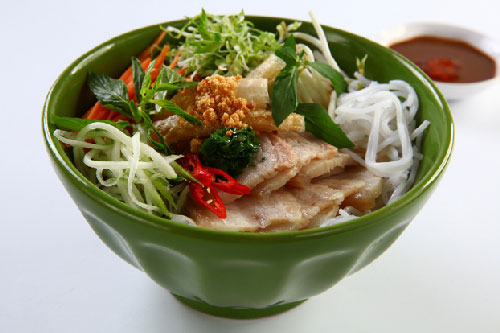 Cách làm bún thịt luộc chấm mắm nêm, chỉ 30 phút là có ngay bữa sáng ngon miệng