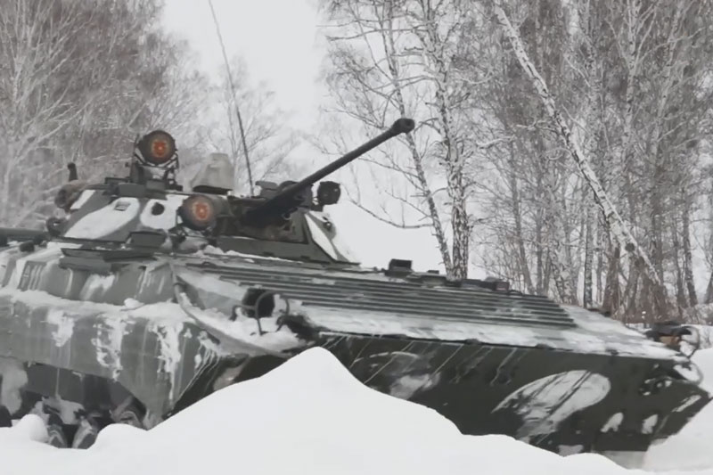 CLIP: Xe chiến đấu bộ binh BMP-2M tập kích diệt mục tiêu ở Siberia